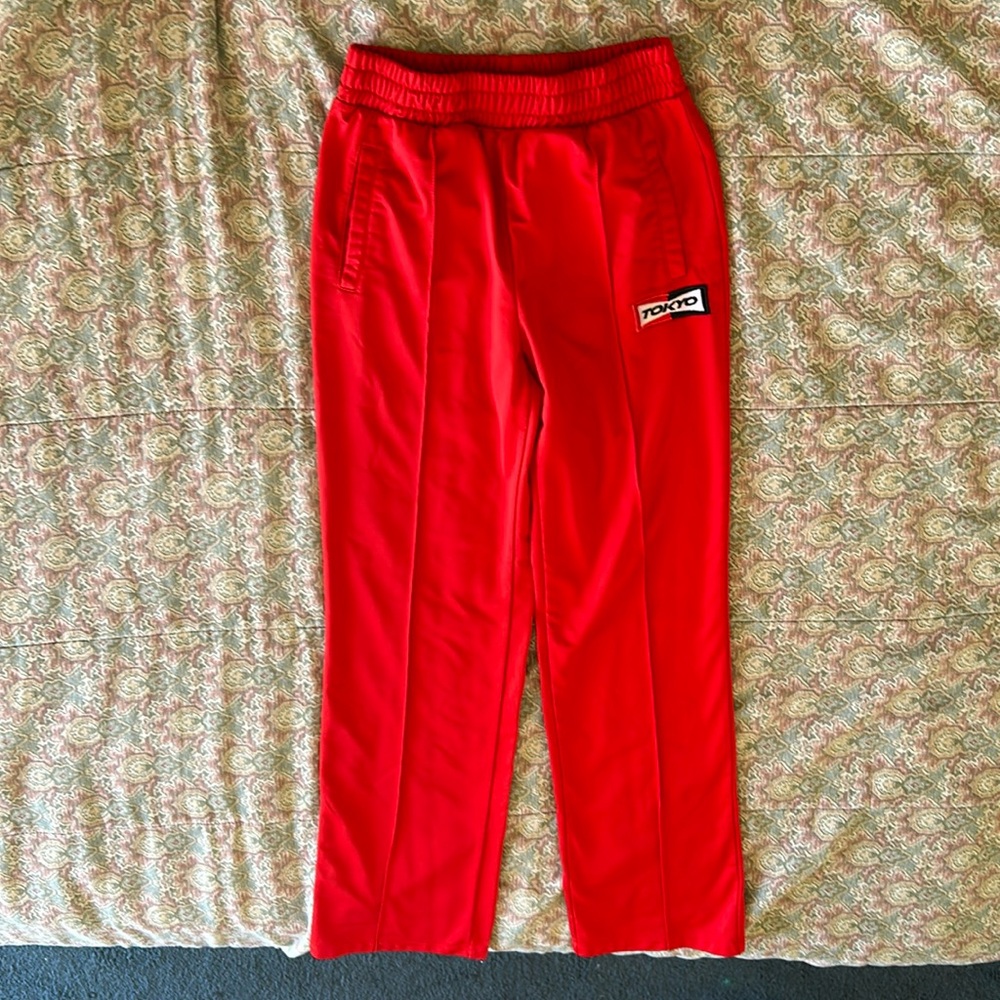 dry fit feel so soft and long my go past ankles if not taller then 5’5ft